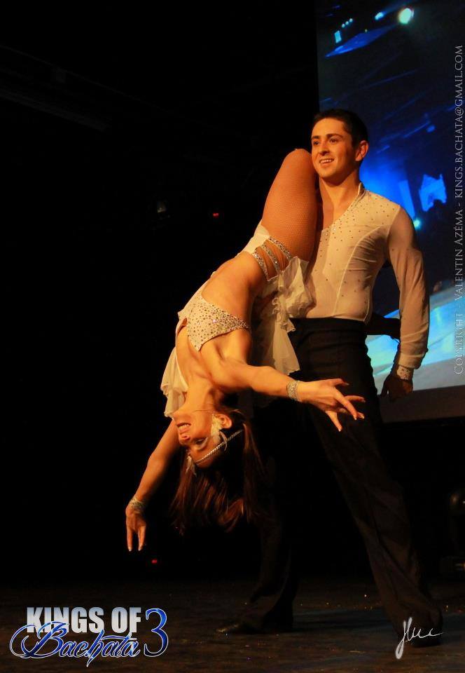 Anthony Tudela champion Kings of Bachata - performance scénique avec partenaire de danse